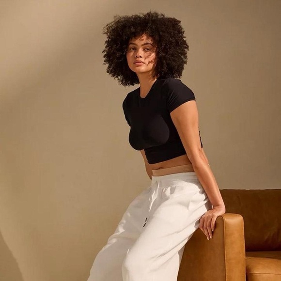 aerie Tops - Aerie SMOOTHEZ Short Sleeve‎ Crew T-Shirt